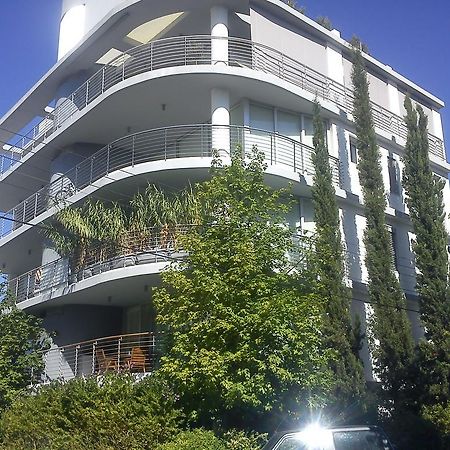 Penelope Central Nikosia Bagian luar foto