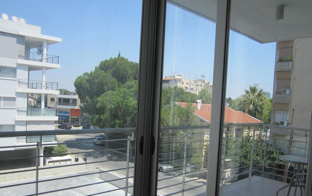 Penelope Central Nikosia Bagian luar foto