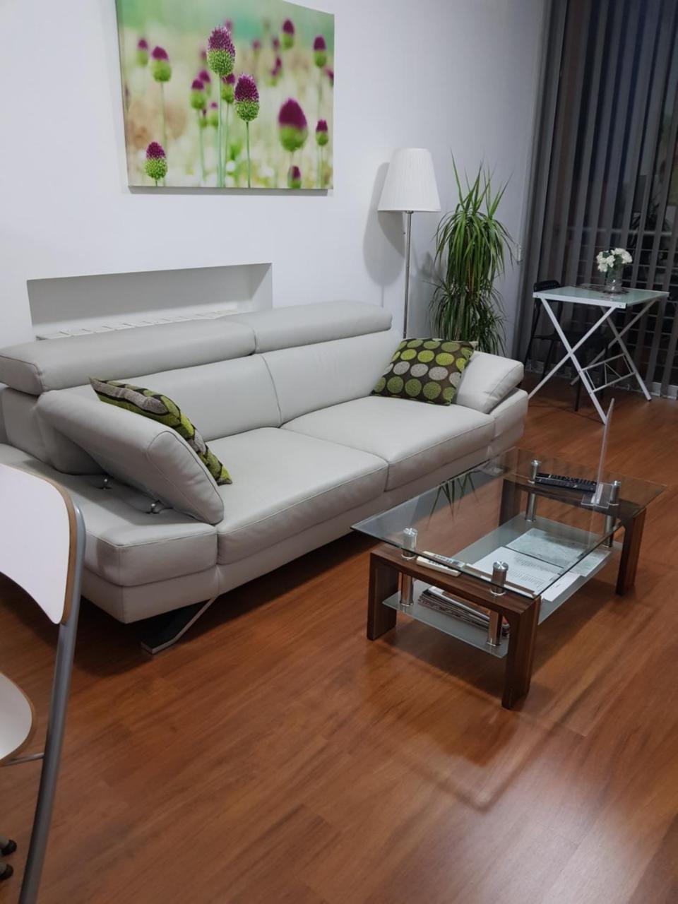 Penelope Central Nikosia Bagian luar foto